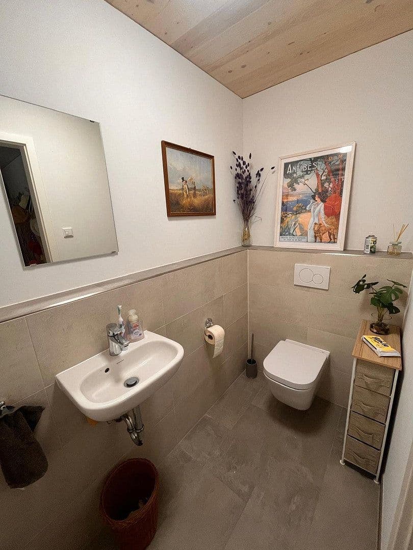 Prenájom domu 158 m², pozemok 110 m², Bauseweinallee 58f, München, Bavorsko Prenájom domu 158 m², pozemok 110 m², Bauseweinallee 58f, München, Bavorsko