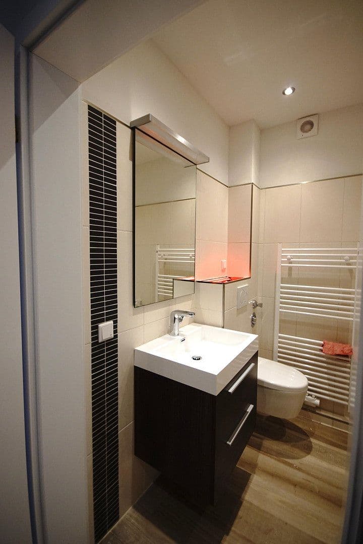 Prenájom bytu 2-izbový 62 m², Kaiserstraße 21, Mönchengladbach, Severné Porýnie - Westfálsko Prenájom bytu 2-izbový 62 m², Kaiserstraße 21, Mönchengladbach, Severné Porýnie - Westfálsko