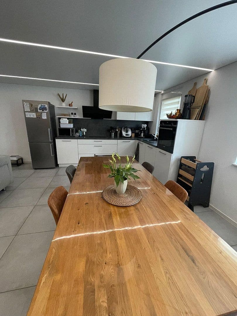 Prenájom bytu 3-izbový 95 m², Bad Rappenau, Bádensko-Wurttembersko Prenájom bytu 3-izbový 95 m², Bad Rappenau, Bádensko-Wurttembersko