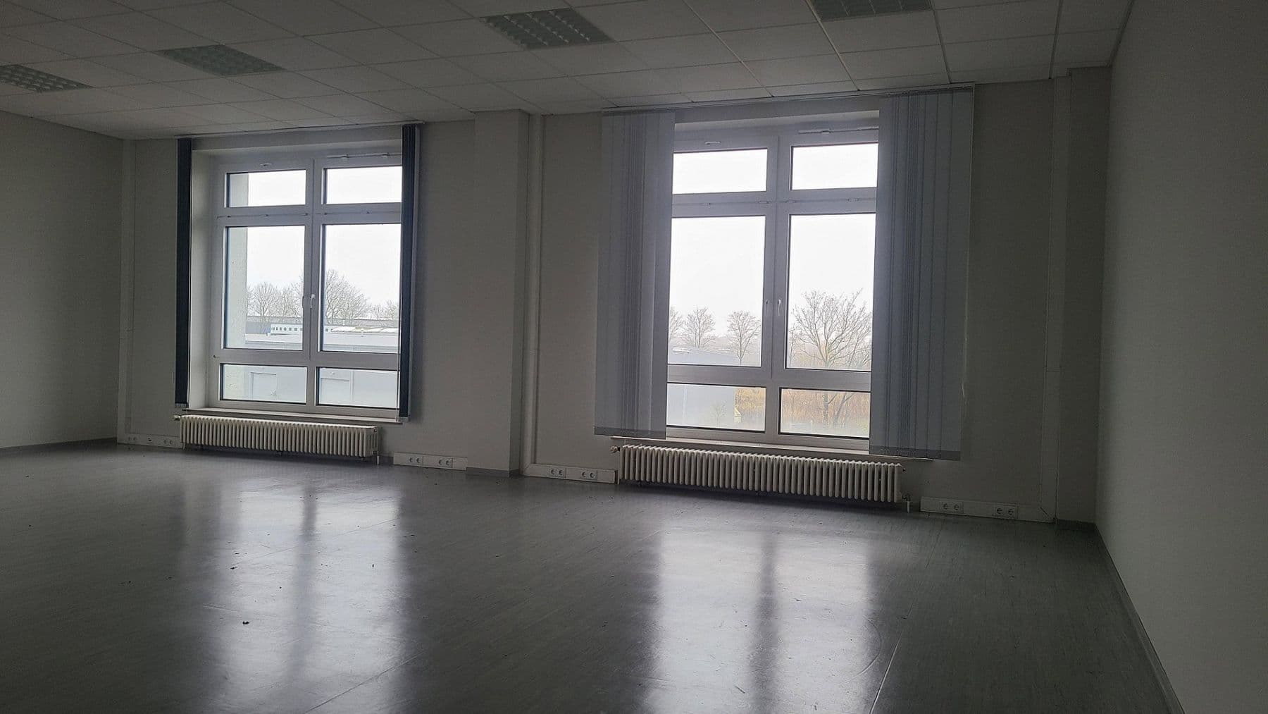 Prenájom kancelárie 414 m², Am Hasensprung 7, Mühlenbecker Land, Brandenbursko Prenájom kancelárie 414 m², Am Hasensprung 7, Mühlenbecker Land, Brandenbursko