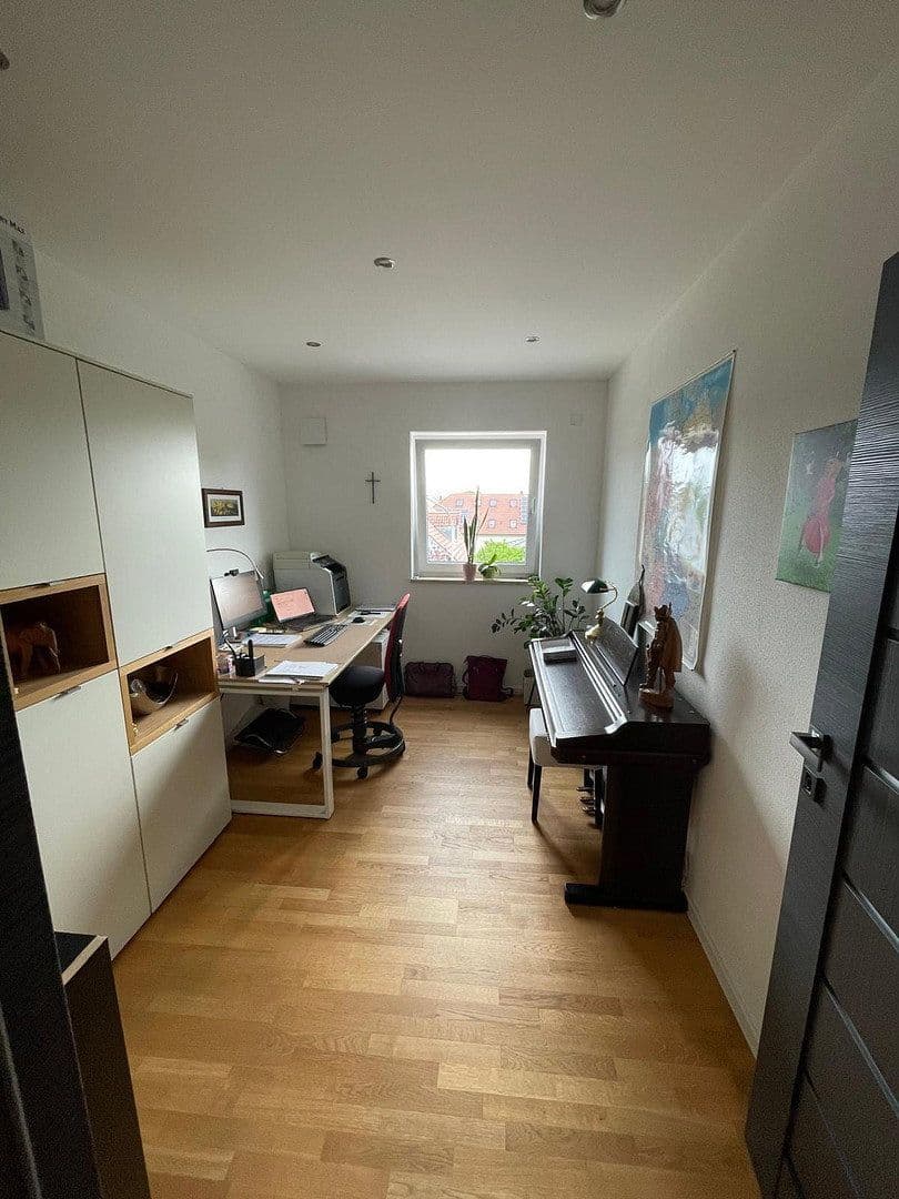 Predaj bytu 4-izbový 125 m², Weinbergstraße 7, Tegernheim, Bavorsko Predaj bytu 4-izbový 125 m², Weinbergstraße 7, Tegernheim, Bavorsko