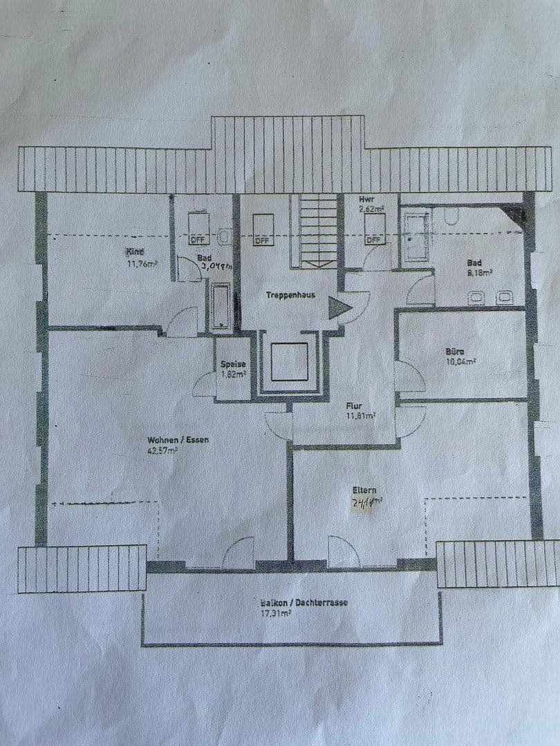 Predaj bytu 4-izbový 125 m², Weinbergstraße 7, Tegernheim, Bavorsko Predaj bytu 4-izbový 125 m², Weinbergstraße 7, Tegernheim, Bavorsko