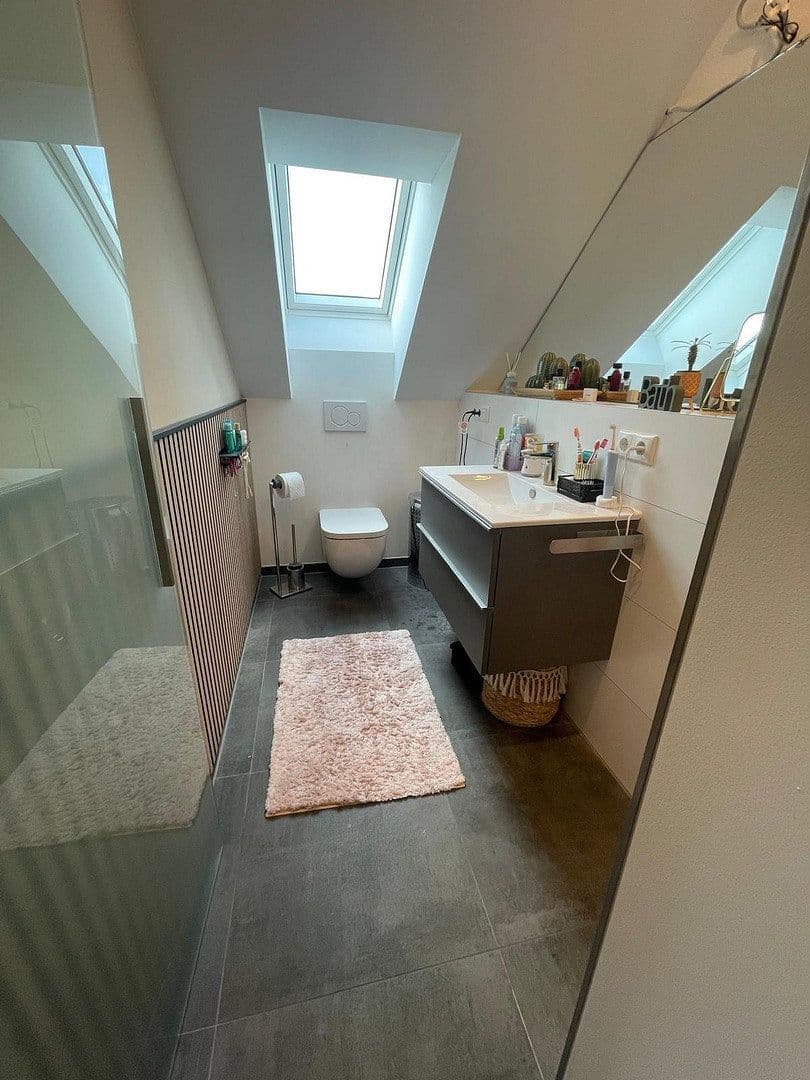 Predaj bytu 4-izbový 125 m², Weinbergstraße 7, Tegernheim, Bavorsko Predaj bytu 4-izbový 125 m², Weinbergstraße 7, Tegernheim, Bavorsko