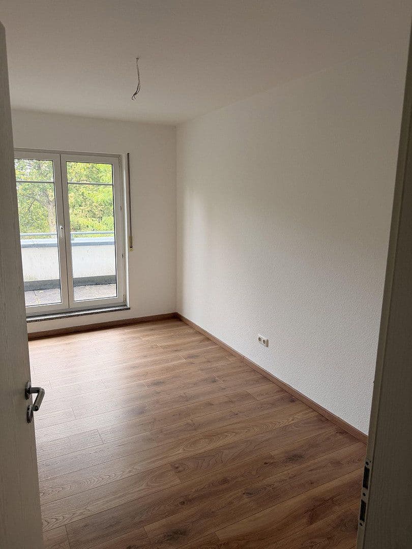 Prenájom bytu 4-izbový 108 m², Am Schlagsbach 11, Dreieich, Hesensko Prenájom bytu 4-izbový 108 m², Am Schlagsbach 11, Dreieich, Hesensko