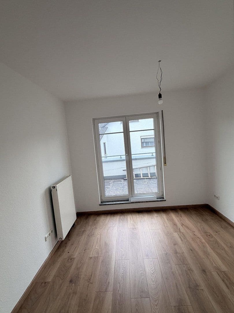 Prenájom bytu 4-izbový 108 m², Am Schlagsbach 11, Dreieich, Hesensko Prenájom bytu 4-izbový 108 m², Am Schlagsbach 11, Dreieich, Hesensko