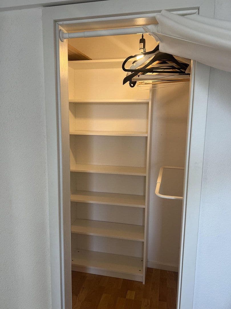 Prenájom bytu 2-izbový 49 m², Frankfurt, Hesensko Prenájom bytu 2-izbový 49 m², Frankfurt, Hesensko