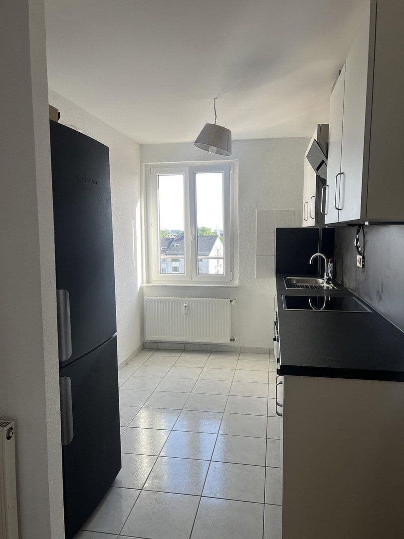Prenájom bytu 2-izbový 49 m², Frankfurt, Hesensko Prenájom bytu 2-izbový 49 m², Frankfurt, Hesensko