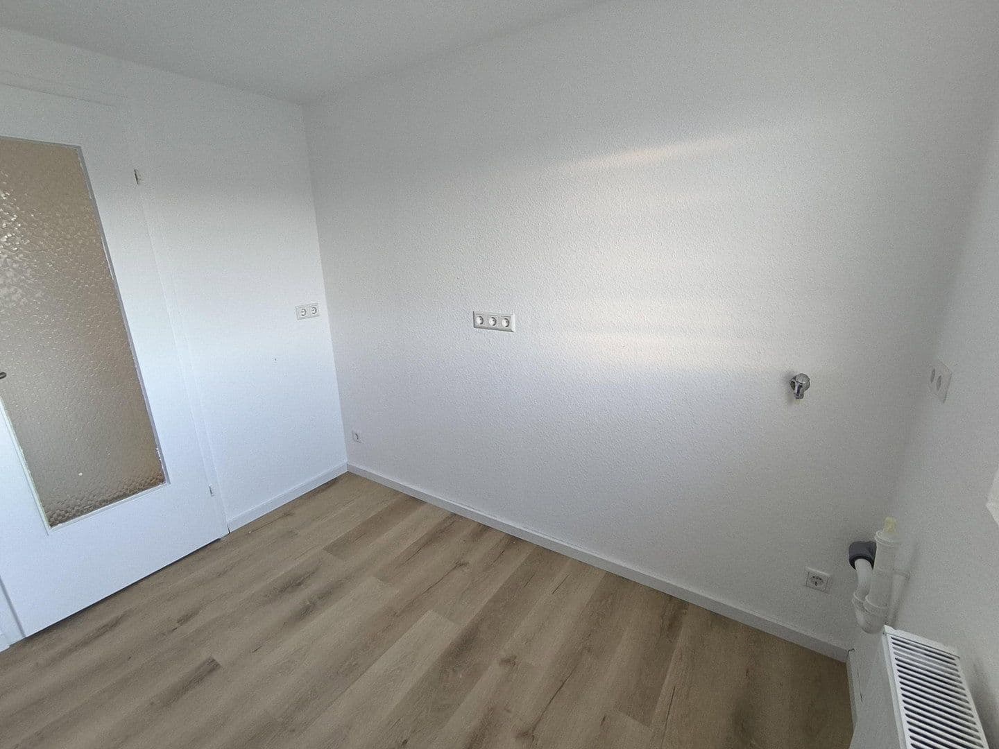 Prenájom bytu 3-izbový 65 m², Göppingen, Bádensko-Wurttembersko Prenájom bytu 3-izbový 65 m², Göppingen, Bádensko-Wurttembersko