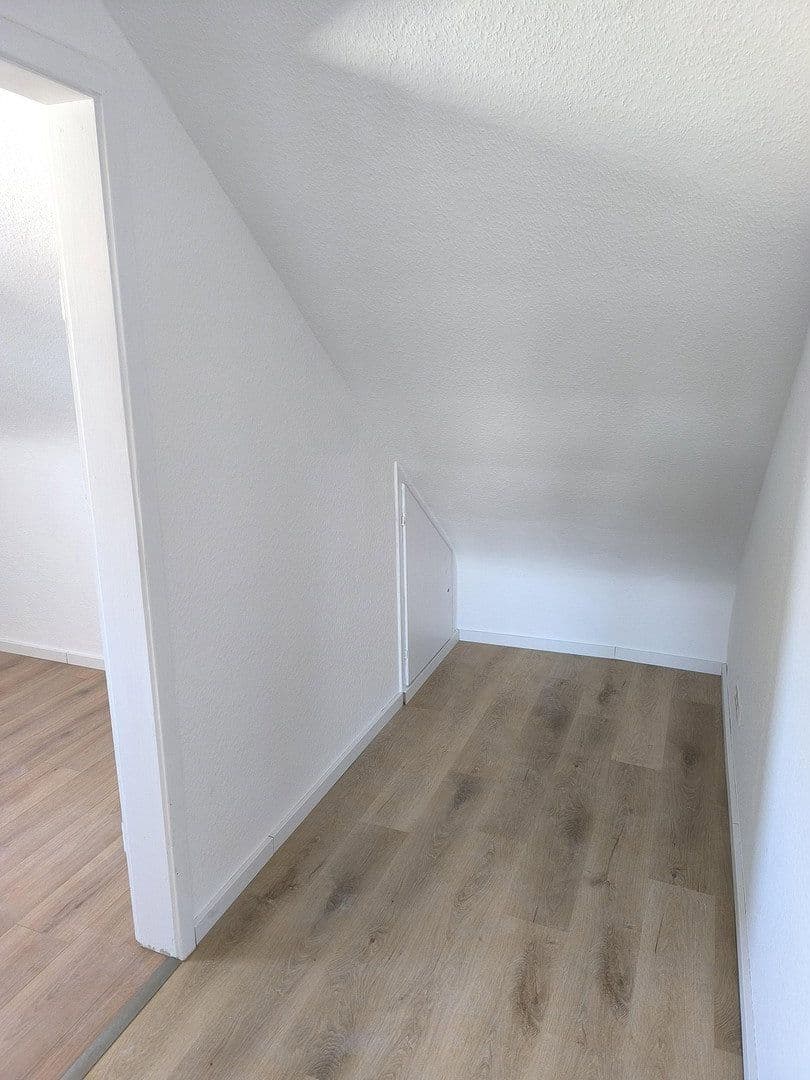 Prenájom bytu 3-izbový 65 m², Göppingen, Bádensko-Wurttembersko Prenájom bytu 3-izbový 65 m², Göppingen, Bádensko-Wurttembersko