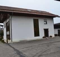 Prenájom domu 235 m², pozemok 450 m², Grafinger Str. 40, Grafing, Bavorsko Prenájom domu 235 m², pozemok 450 m², Grafinger Str. 40, Grafing, Bavorsko