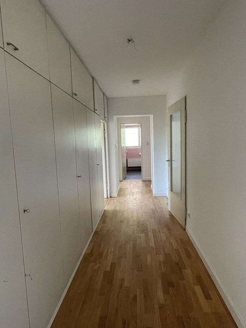 Predaj domu 410 m², pozemok 1.100 m², Korntal-Münchingen, Bádensko-Wurttembersko Predaj domu 410 m², pozemok 1.100 m², Korntal-Münchingen, Bádensko-Wurttembersko