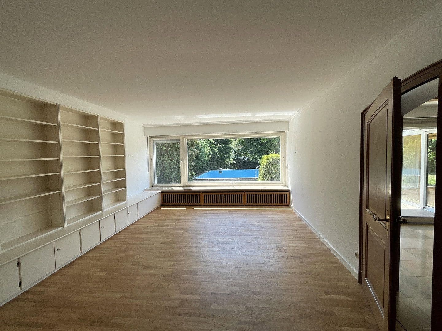 Predaj domu 410 m², pozemok 1.100 m², Korntal-Münchingen, Bádensko-Wurttembersko Predaj domu 410 m², pozemok 1.100 m², Korntal-Münchingen, Bádensko-Wurttembersko
