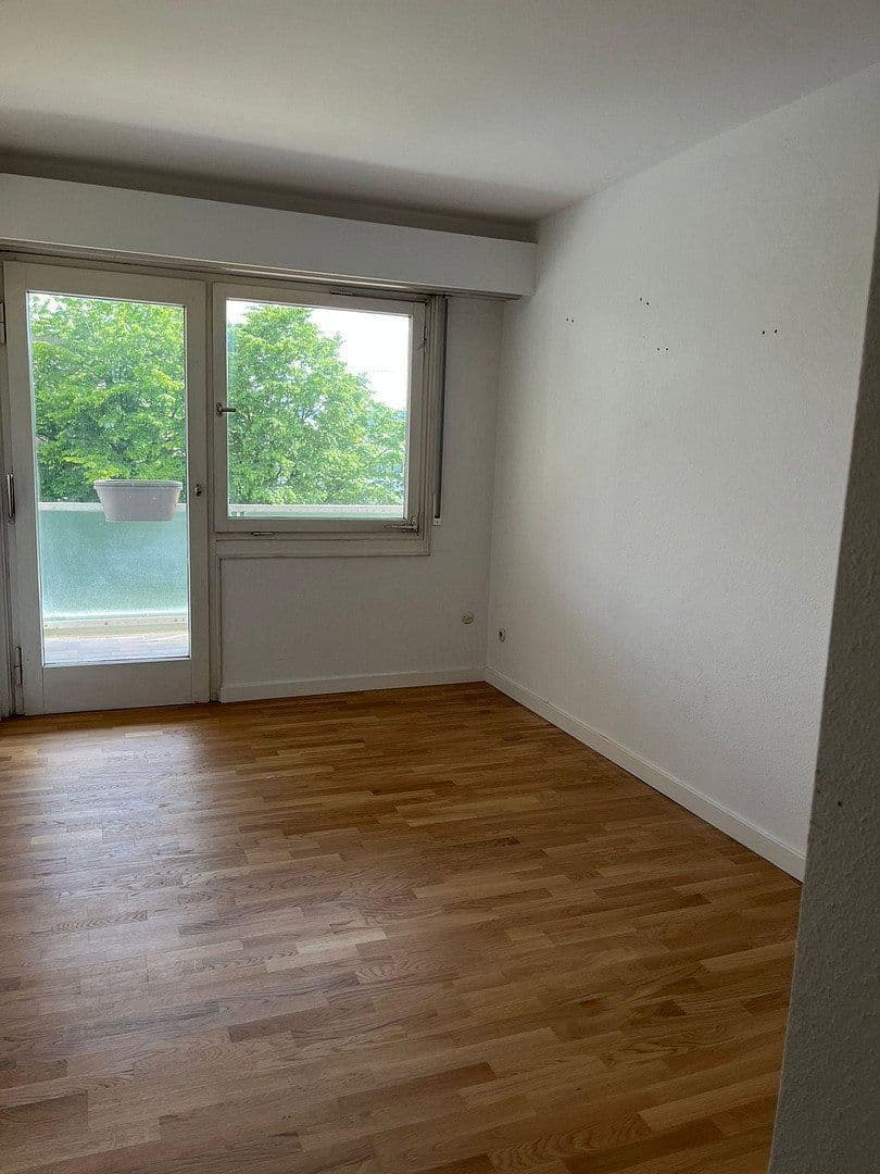 Predaj domu 410 m², pozemok 1.100 m², Korntal-Münchingen, Bádensko-Wurttembersko Predaj domu 410 m², pozemok 1.100 m², Korntal-Münchingen, Bádensko-Wurttembersko