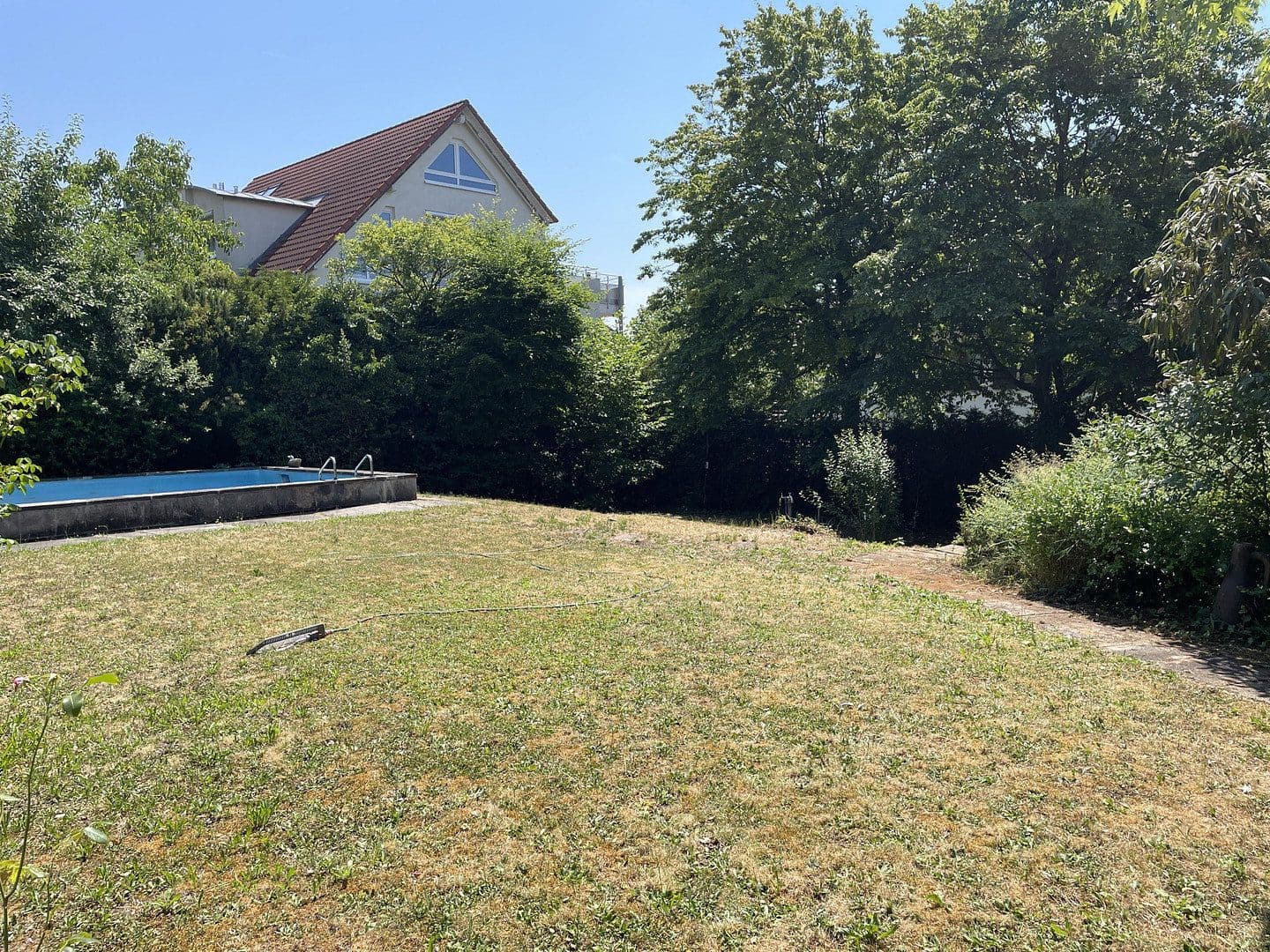 Predaj domu 410 m², pozemok 1.100 m², Korntal-Münchingen, Bádensko-Wurttembersko Predaj domu 410 m², pozemok 1.100 m², Korntal-Münchingen, Bádensko-Wurttembersko