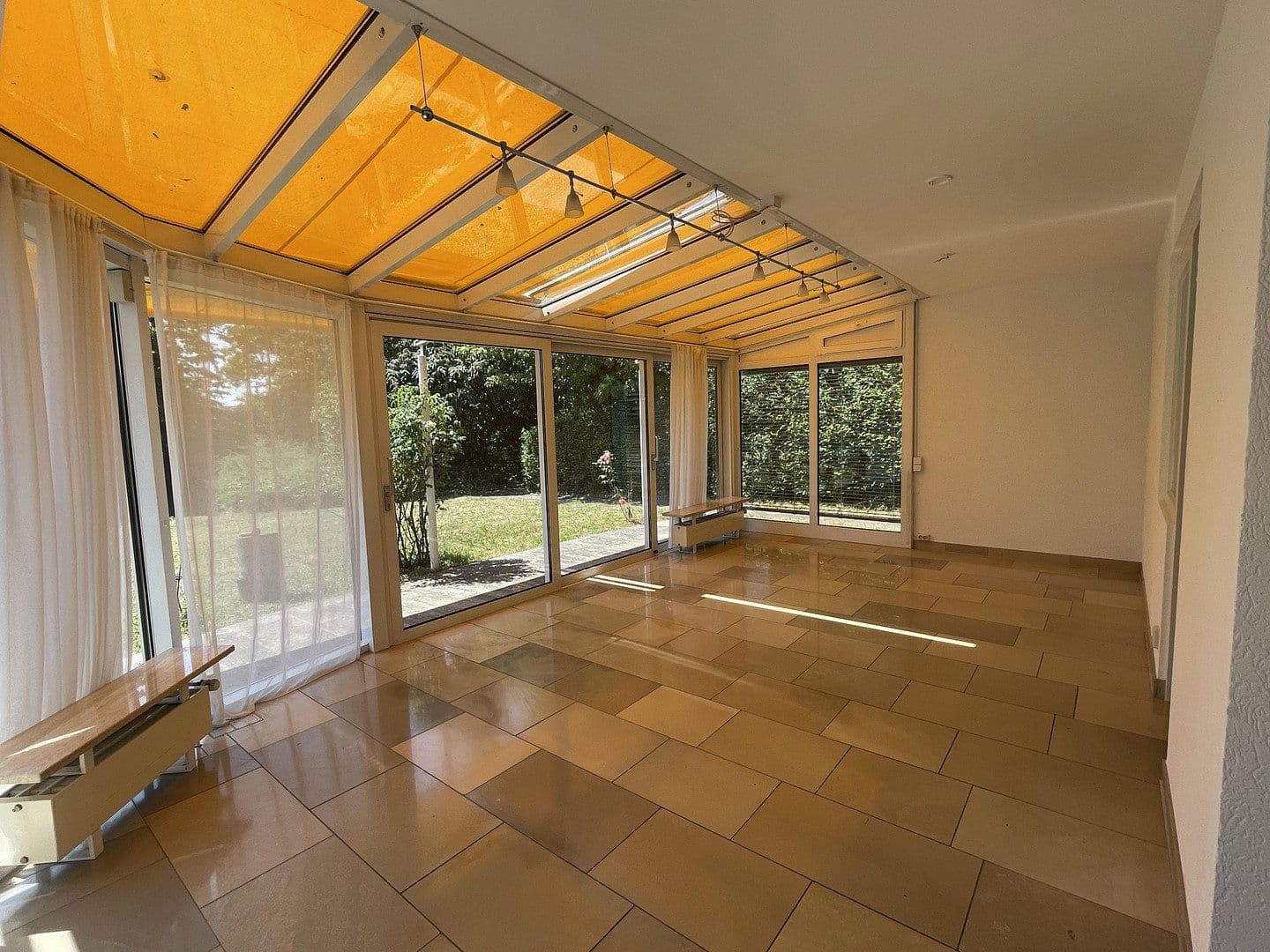 Predaj domu 410 m², pozemok 1.100 m², Korntal-Münchingen, Bádensko-Wurttembersko Predaj domu 410 m², pozemok 1.100 m², Korntal-Münchingen, Bádensko-Wurttembersko