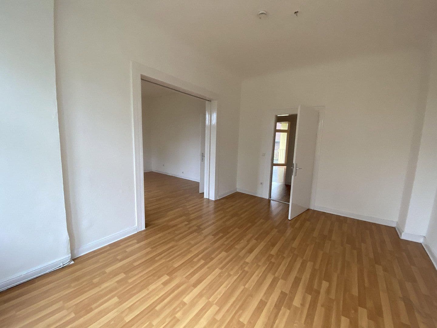 Prenájom bytu 4-izbový 108 m², Steinbrinkstraße 105, Oberhausen, Severné Porýnie - Westfálsko Prenájom bytu 4-izbový 108 m², Steinbrinkstraße 105, Oberhausen, Severné Porýnie - Westfálsko