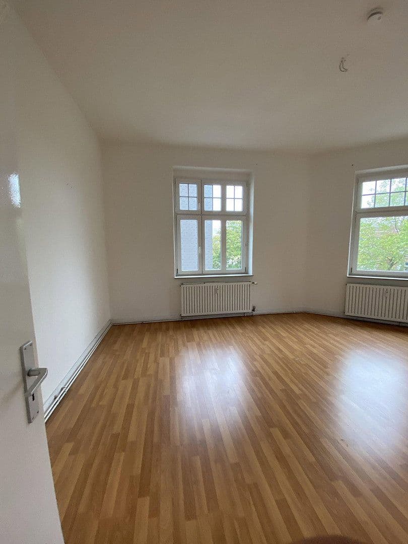 Prenájom bytu 4-izbový 108 m², Steinbrinkstraße 105, Oberhausen, Severné Porýnie - Westfálsko Prenájom bytu 4-izbový 108 m², Steinbrinkstraße 105, Oberhausen, Severné Porýnie - Westfálsko