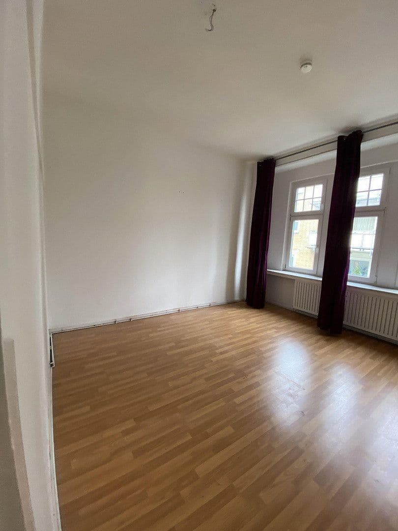 Prenájom bytu 4-izbový 108 m², Steinbrinkstraße 105, Oberhausen, Severné Porýnie - Westfálsko Prenájom bytu 4-izbový 108 m², Steinbrinkstraße 105, Oberhausen, Severné Porýnie - Westfálsko