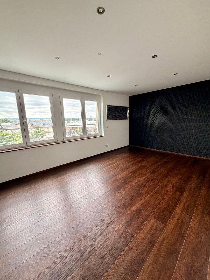 Predaj bytu 4-izbový 196 m², Limburg an der Lahn, Hesensko Predaj bytu 4-izbový 196 m², Limburg an der Lahn, Hesensko