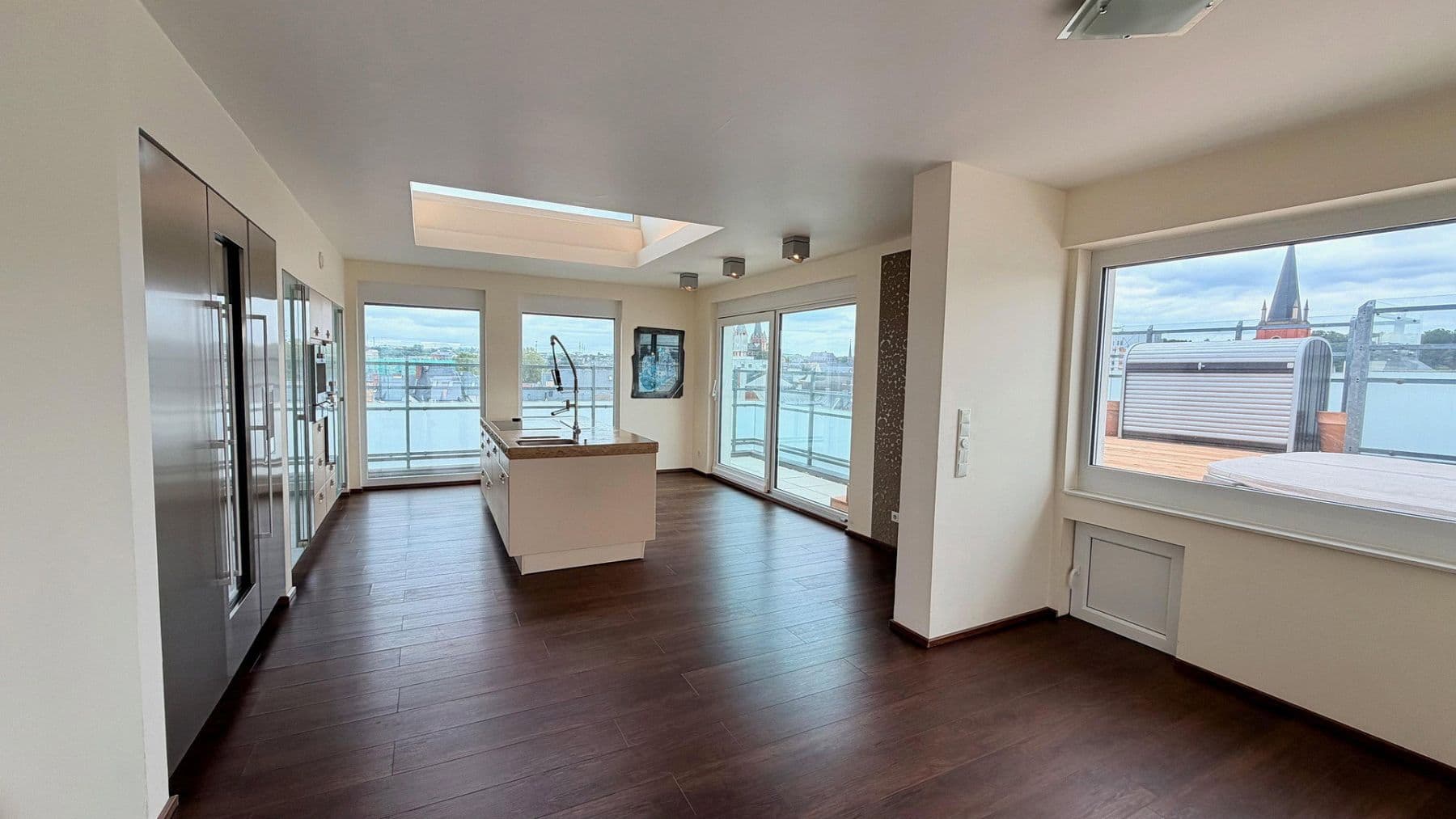 Predaj bytu 4-izbový 196 m², Limburg an der Lahn, Hesensko Predaj bytu 4-izbový 196 m², Limburg an der Lahn, Hesensko