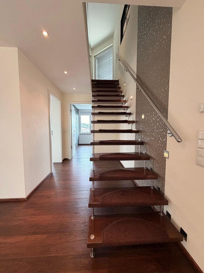 Predaj bytu 4-izbový 196 m², Limburg an der Lahn, Hesensko Predaj bytu 4-izbový 196 m², Limburg an der Lahn, Hesensko