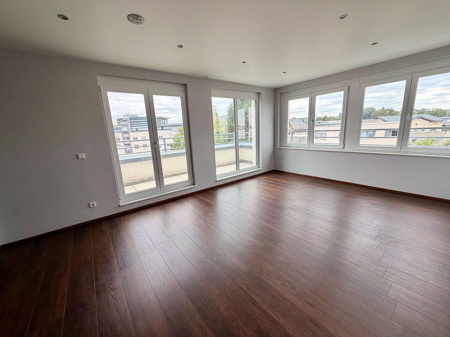 Predaj bytu 4-izbový 196 m², Limburg an der Lahn, Hesensko Predaj bytu 4-izbový 196 m², Limburg an der Lahn, Hesensko