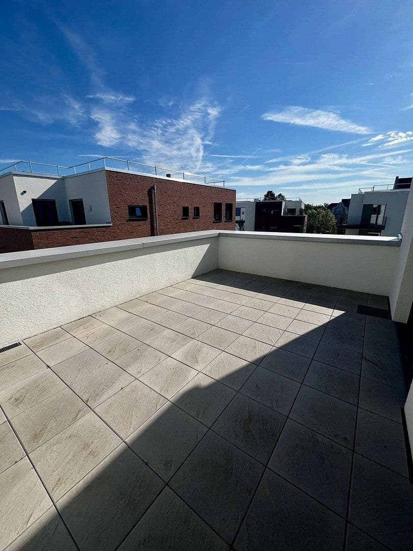 Prenájom bytu 3-izbový 135 m², Alte Str. 12, Frechen, Severné Porýnie - Westfálsko Prenájom bytu 3-izbový 135 m², Alte Str. 12, Frechen, Severné Porýnie - Westfálsko