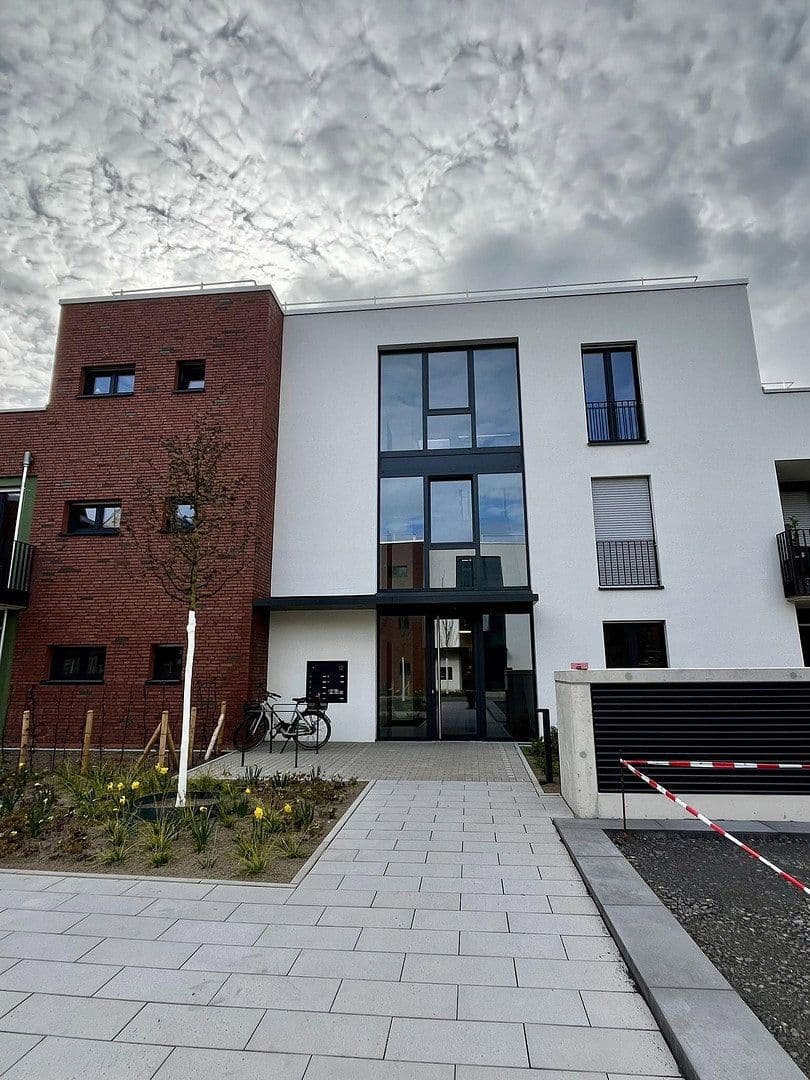 Prenájom bytu 3-izbový 135 m², Alte Str. 12, Frechen, Severné Porýnie - Westfálsko Prenájom bytu 3-izbový 135 m², Alte Str. 12, Frechen, Severné Porýnie - Westfálsko