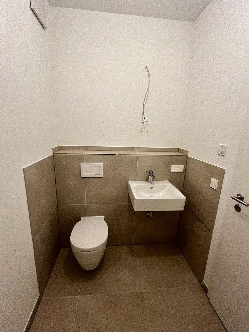 Prenájom bytu 3-izbový 135 m², Alte Str. 12, Frechen, Severné Porýnie - Westfálsko Prenájom bytu 3-izbový 135 m², Alte Str. 12, Frechen, Severné Porýnie - Westfálsko