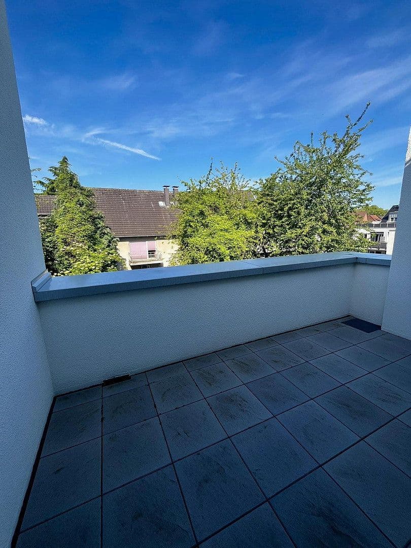 Prenájom bytu 3-izbový 135 m², Alte Str. 12, Frechen, Severné Porýnie - Westfálsko Prenájom bytu 3-izbový 135 m², Alte Str. 12, Frechen, Severné Porýnie - Westfálsko