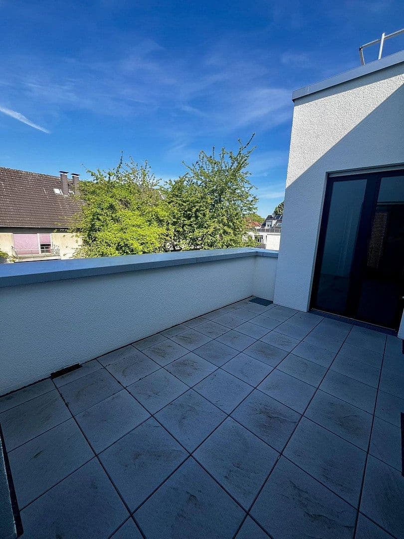 Prenájom bytu 3-izbový 135 m², Alte Str. 12, Frechen, Severné Porýnie - Westfálsko Prenájom bytu 3-izbový 135 m², Alte Str. 12, Frechen, Severné Porýnie - Westfálsko