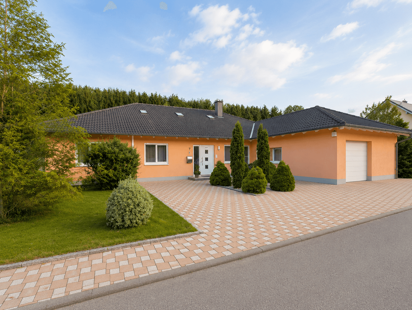 Predaj domu 215 m², pozemok 1.339 m², Kirchberg an der Iller, Bádensko-Wurttembersko Predaj domu 215 m², pozemok 1.339 m², Kirchberg an der Iller, Bádensko-Wurttembersko