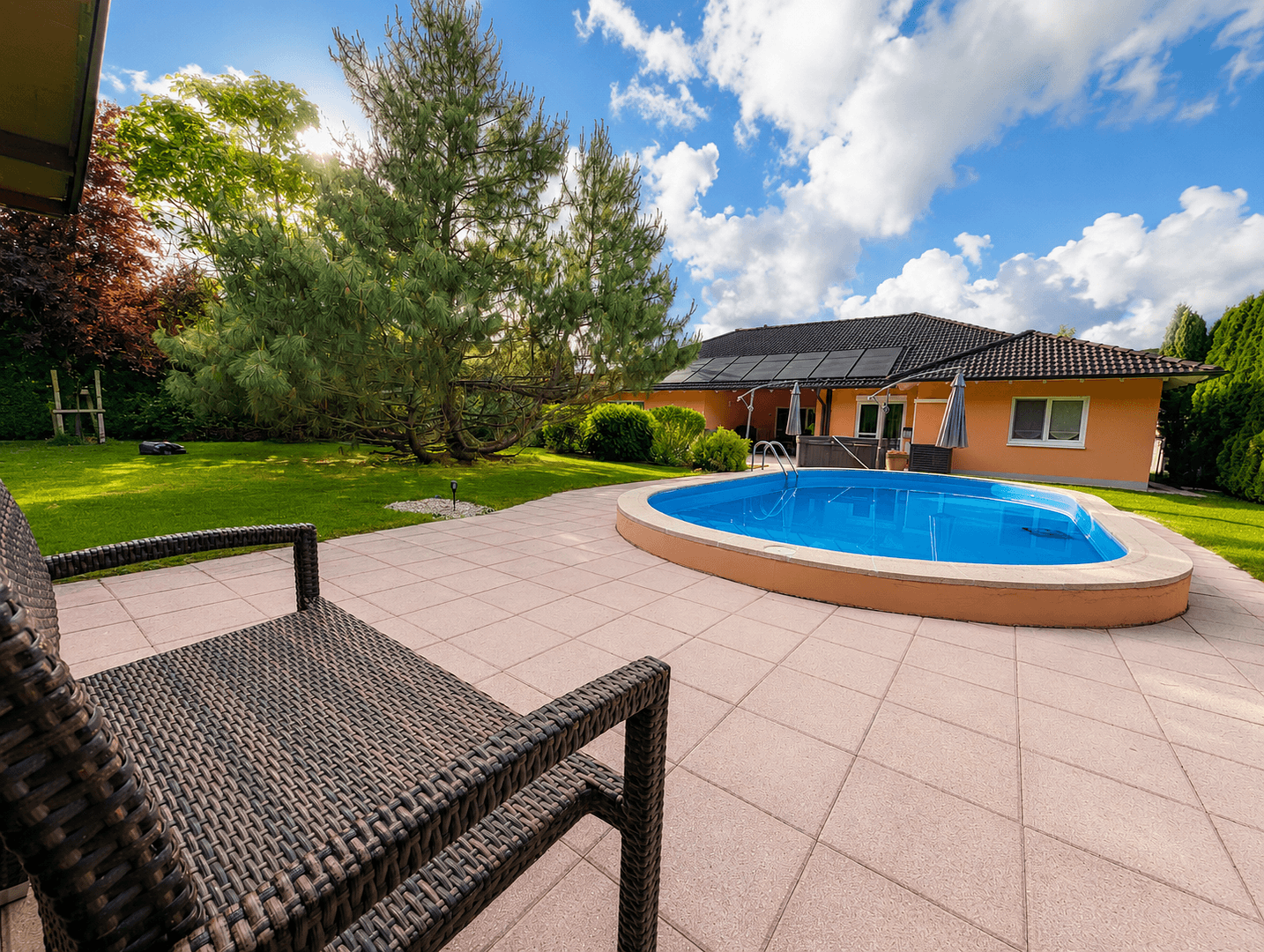 Predaj domu 215 m², pozemok 1.339 m², Kirchberg an der Iller, Bádensko-Wurttembersko Predaj domu 215 m², pozemok 1.339 m², Kirchberg an der Iller, Bádensko-Wurttembersko