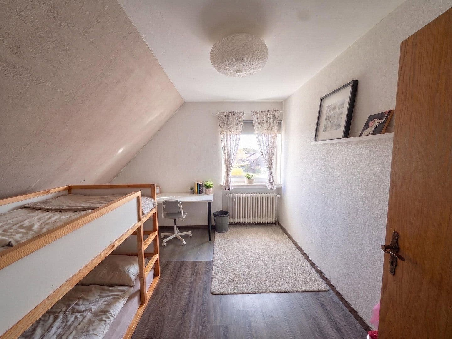 Predaj domu 125 m², pozemok 700 m², Berne, Dolné Sasko Predaj domu 125 m², pozemok 700 m², Berne, Dolné Sasko