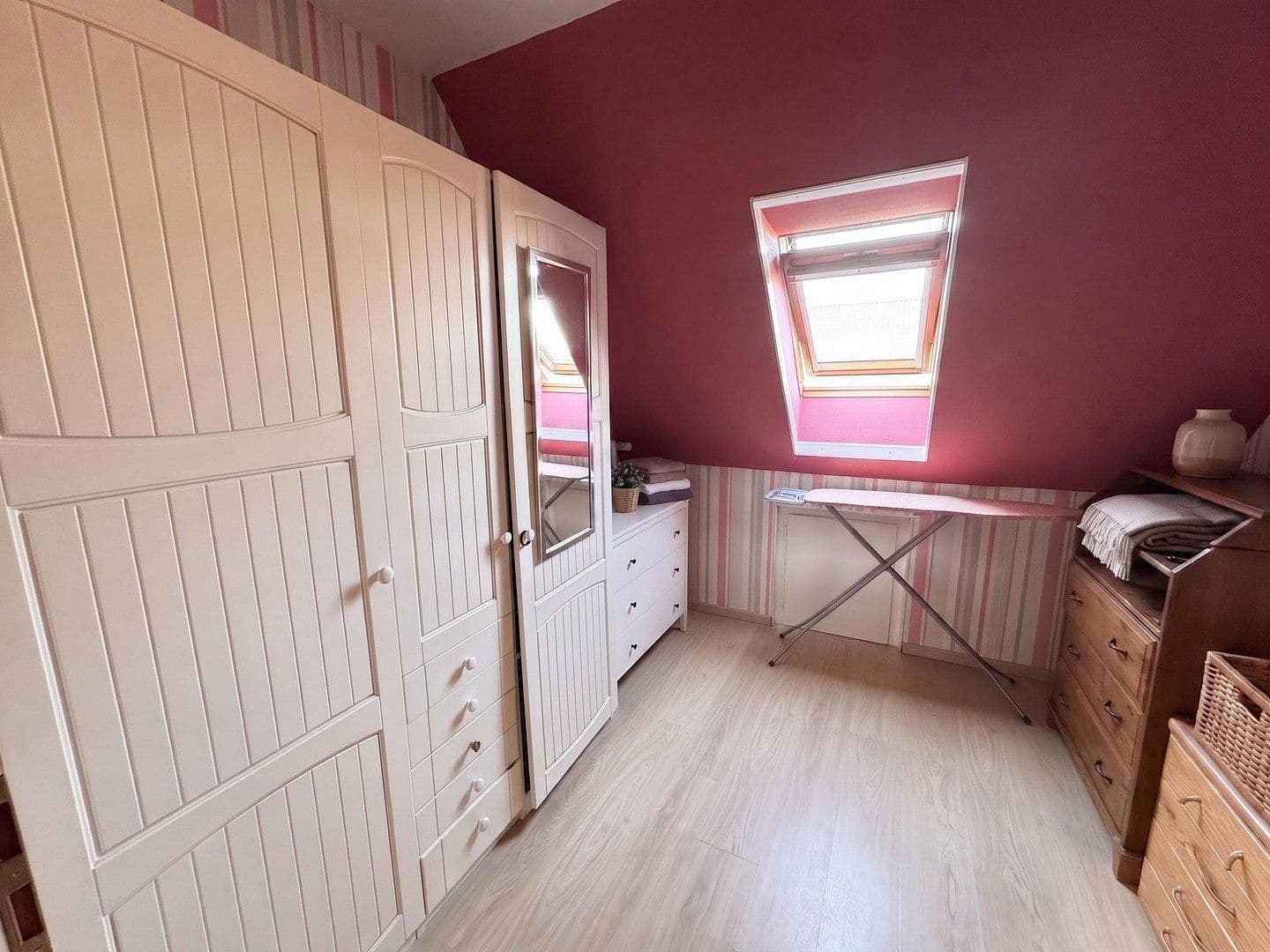 Predaj domu 125 m², pozemok 700 m², Berne, Dolné Sasko Predaj domu 125 m², pozemok 700 m², Berne, Dolné Sasko