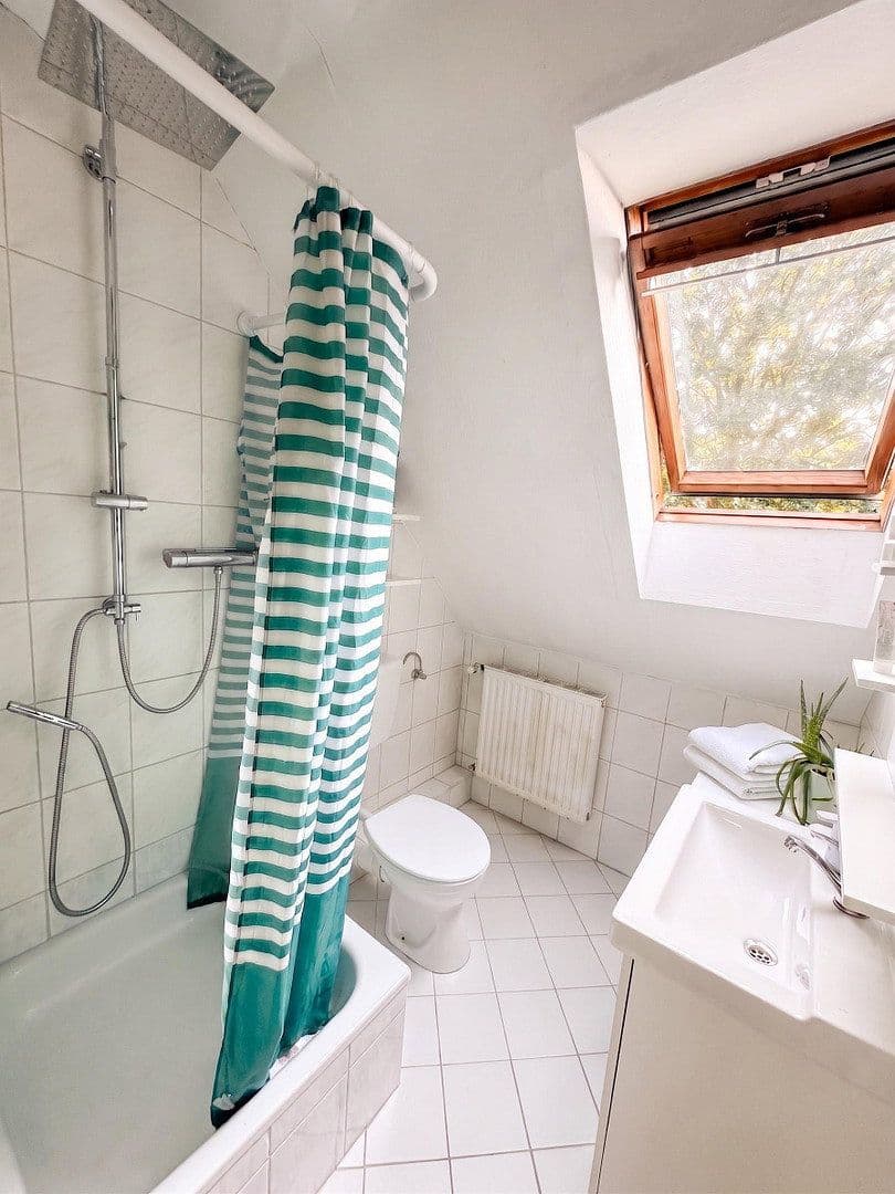 Predaj domu 125 m², pozemok 700 m², Berne, Dolné Sasko Predaj domu 125 m², pozemok 700 m², Berne, Dolné Sasko