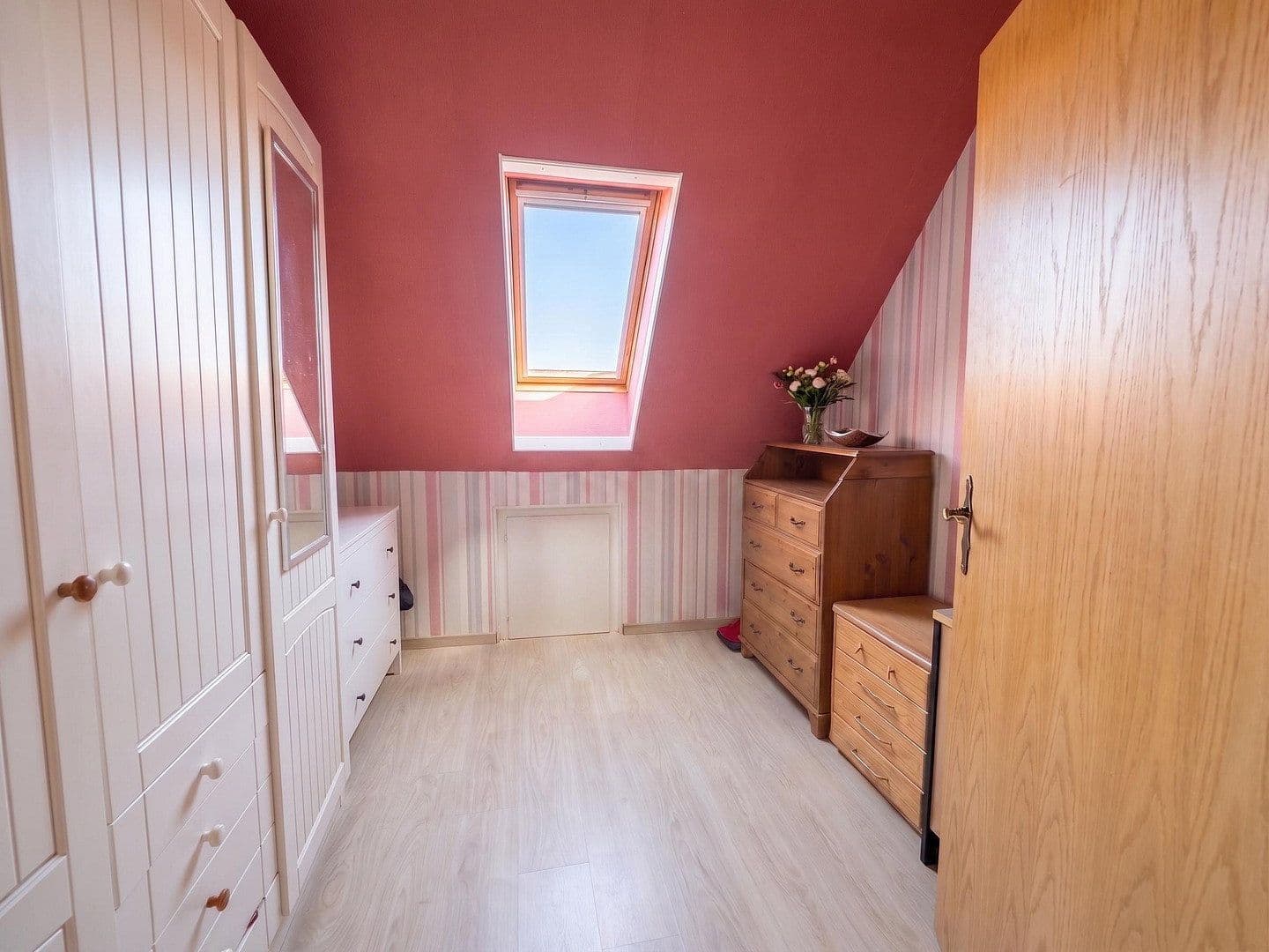 Predaj domu 125 m², pozemok 700 m², Berne, Dolné Sasko Predaj domu 125 m², pozemok 700 m², Berne, Dolné Sasko