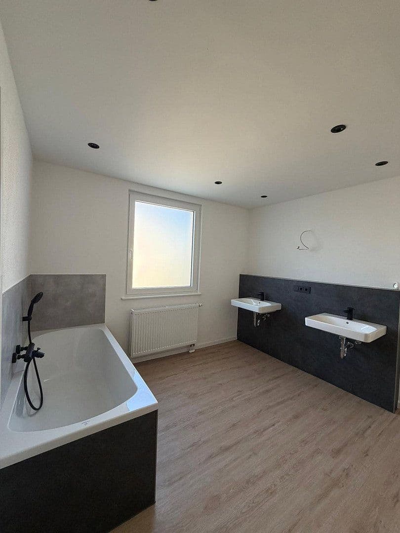 Predaj domu 100 m², pozemok 500 m², Saarbrücken, Sársko Predaj domu 100 m², pozemok 500 m², Saarbrücken, Sársko