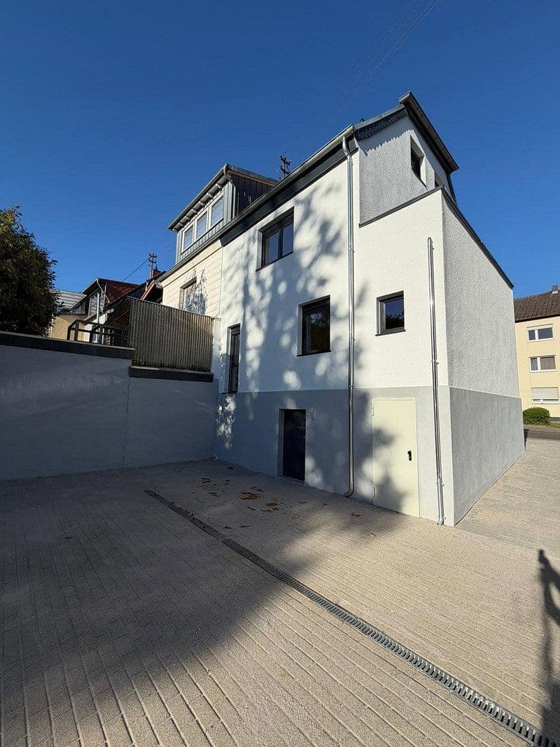 Predaj domu 100 m², pozemok 500 m², Saarbrücken, Sársko Predaj domu 100 m², pozemok 500 m², Saarbrücken, Sársko