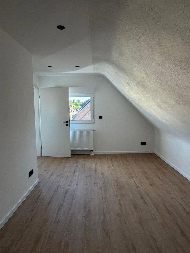 Predaj domu 100 m², pozemok 500 m², Saarbrücken, Sársko Predaj domu 100 m², pozemok 500 m², Saarbrücken, Sársko