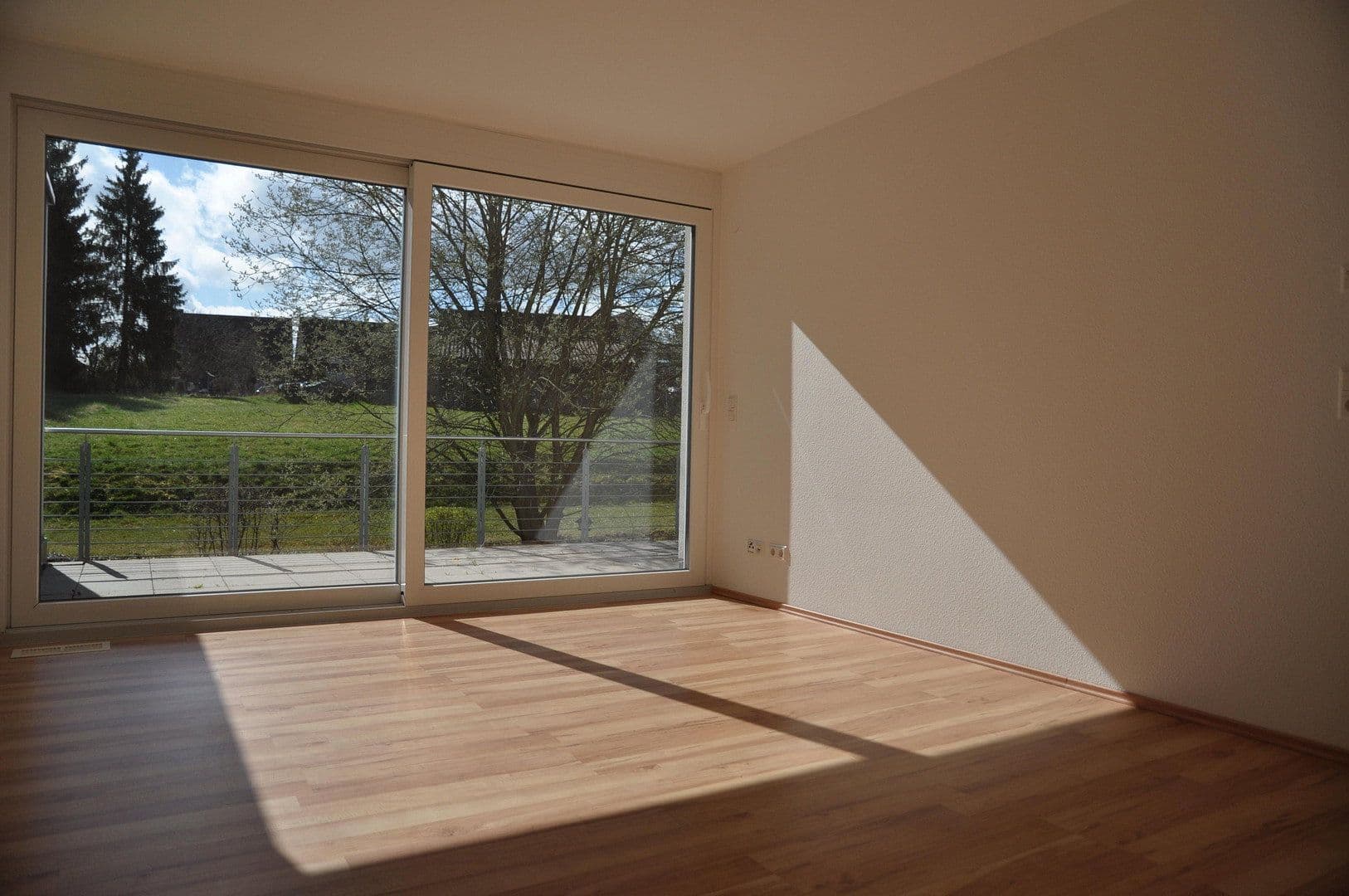 Prenájom bytu 4-izbový 123 m², Aldingen, Bádensko-Wurttembersko Prenájom bytu 4-izbový 123 m², Aldingen, Bádensko-Wurttembersko
