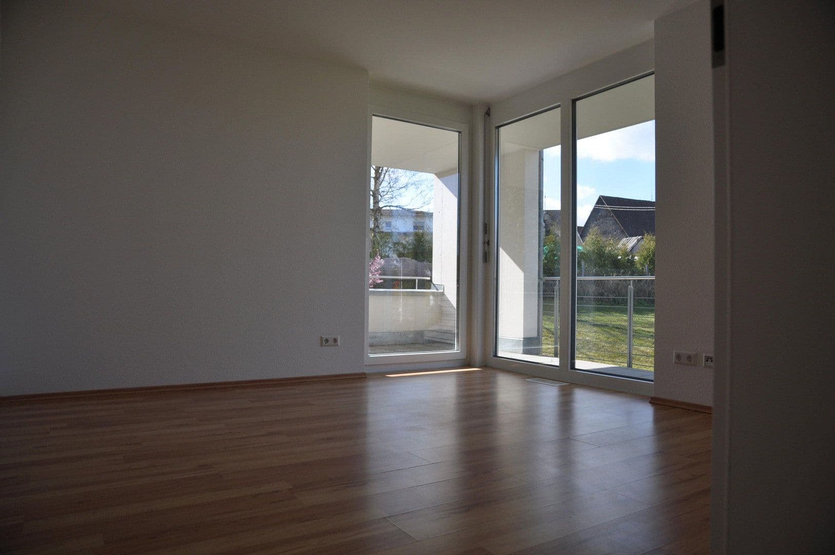 Prenájom bytu 4-izbový 123 m², Aldingen, Bádensko-Wurttembersko Prenájom bytu 4-izbový 123 m², Aldingen, Bádensko-Wurttembersko