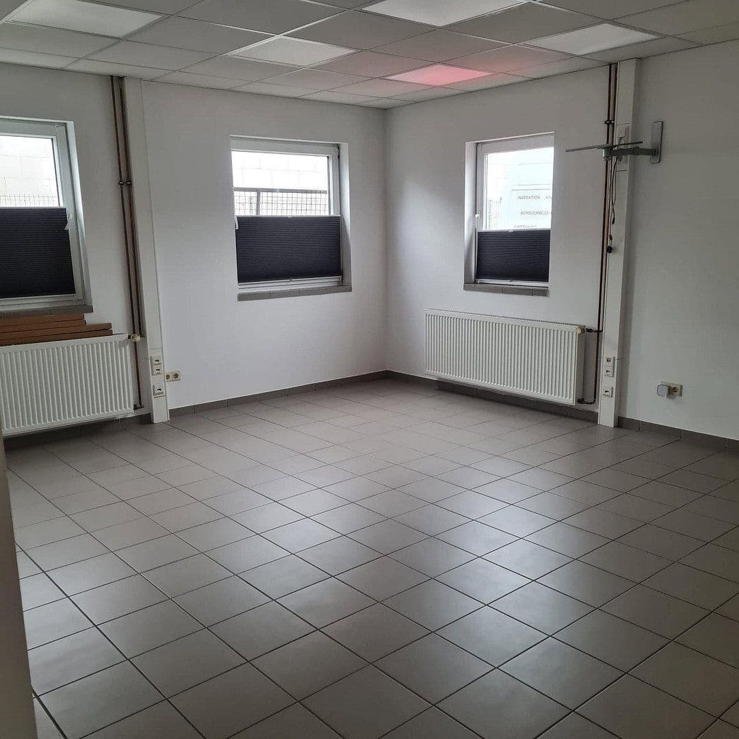 Prenájom nebytového priestoru 210 m², Kahl am Main, Bavorsko Prenájom nebytového priestoru 210 m², Kahl am Main, Bavorsko