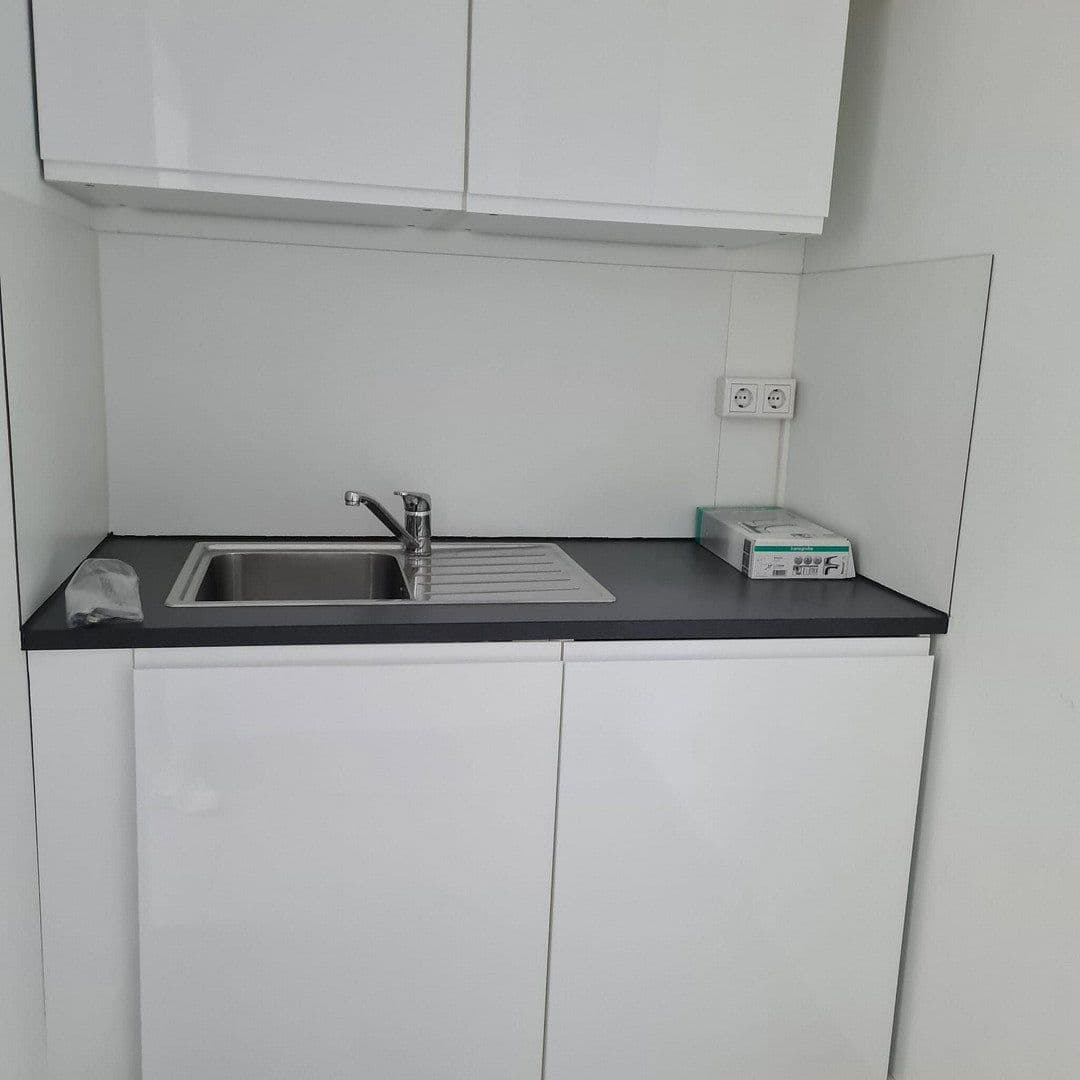 Prenájom nebytového priestoru 210 m², Kahl am Main, Bavorsko Prenájom nebytového priestoru 210 m², Kahl am Main, Bavorsko