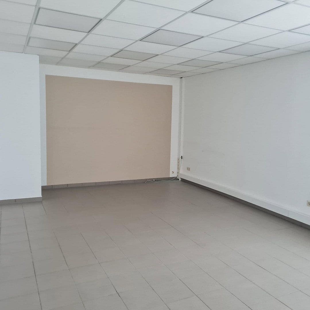 Prenájom nebytového priestoru 210 m², Kahl am Main, Bavorsko Prenájom nebytového priestoru 210 m², Kahl am Main, Bavorsko