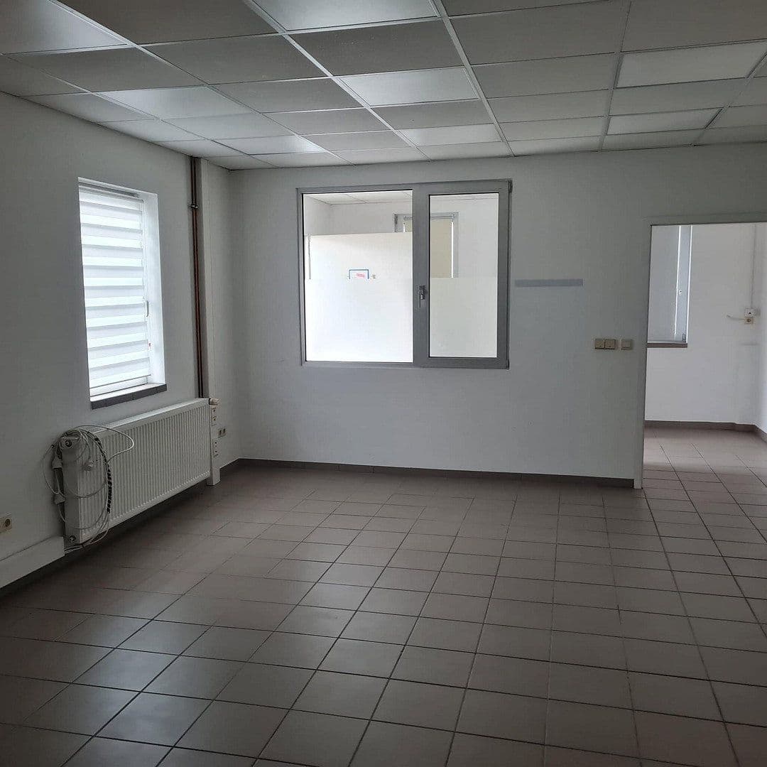 Prenájom nebytového priestoru 210 m², Kahl am Main, Bavorsko Prenájom nebytového priestoru 210 m², Kahl am Main, Bavorsko
