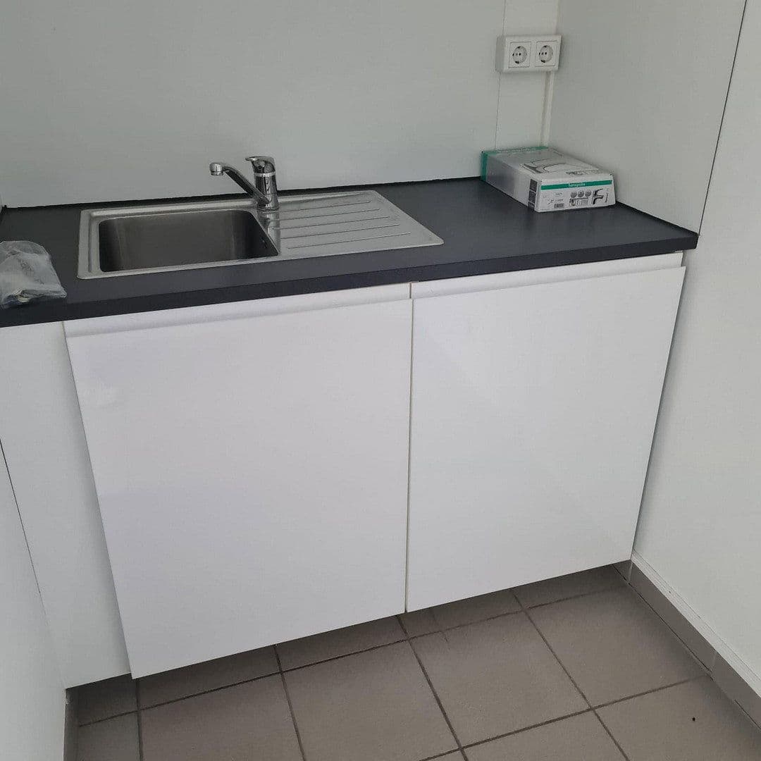 Prenájom nebytového priestoru 210 m², Kahl am Main, Bavorsko Prenájom nebytového priestoru 210 m², Kahl am Main, Bavorsko