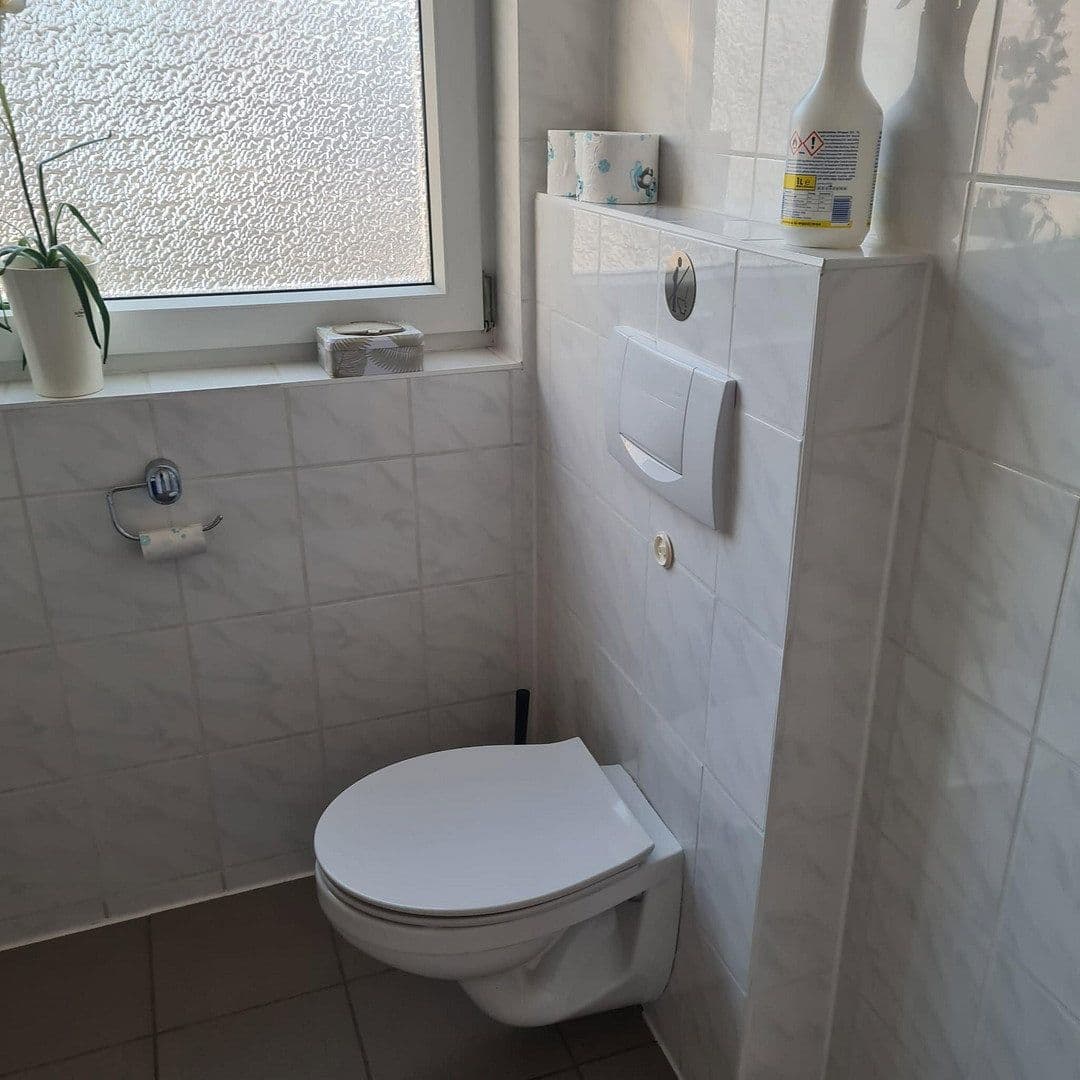 Prenájom nebytového priestoru 210 m², Kahl am Main, Bavorsko Prenájom nebytového priestoru 210 m², Kahl am Main, Bavorsko