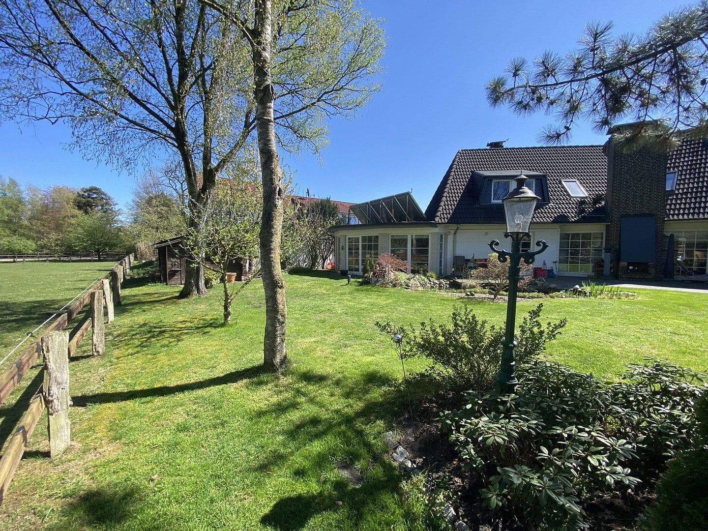 Predaj domu 240 m², pozemok 720 m², Lilienthal, Dolné Sasko Predaj domu 240 m², pozemok 720 m², Lilienthal, Dolné Sasko