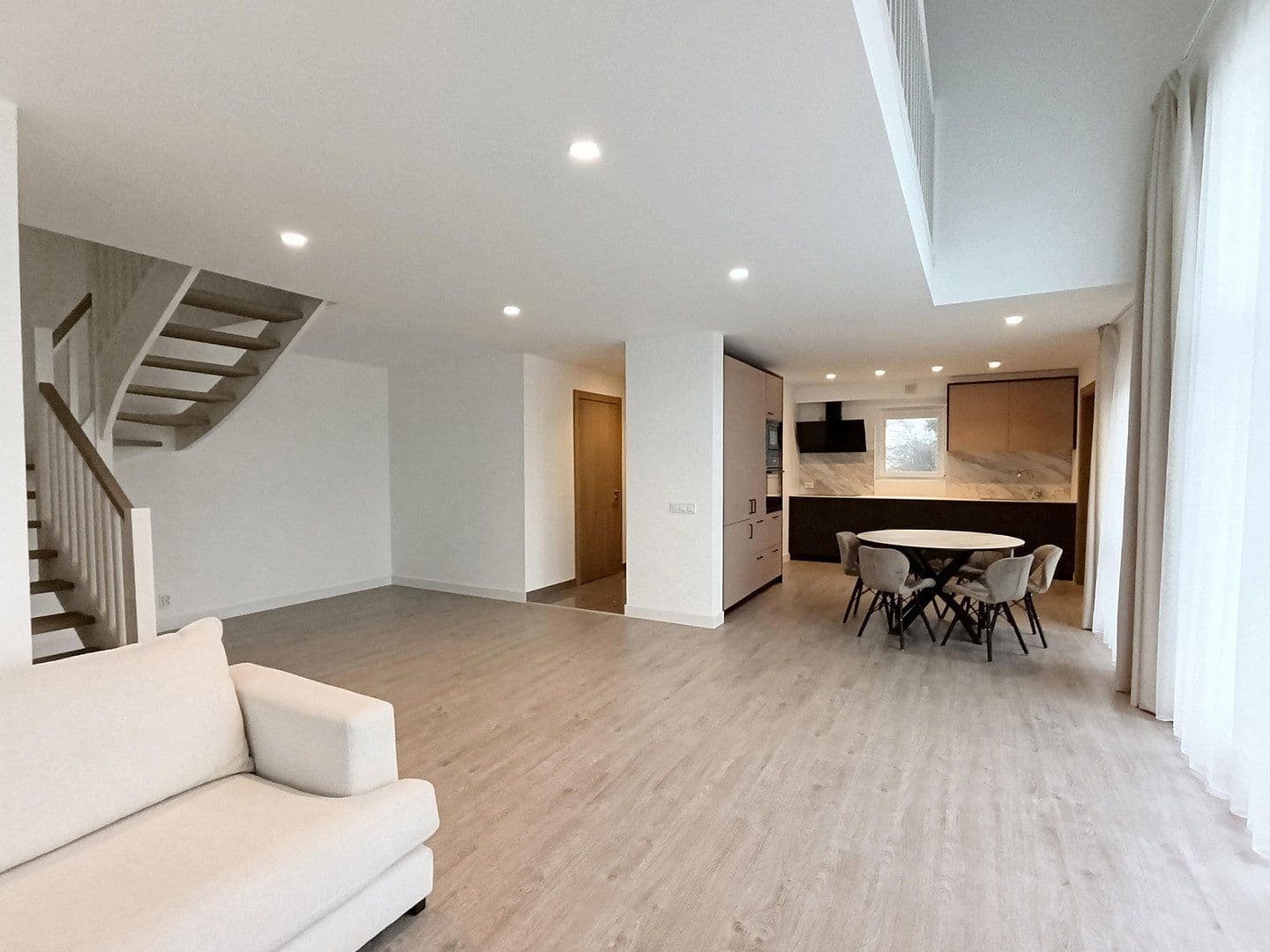 Predaj domu 150 m², pozemok 420 m², Steinbergskamp 3B, Basdahl, Dolné Sasko Predaj domu 150 m², pozemok 420 m², Steinbergskamp 3B, Basdahl, Dolné Sasko